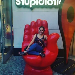 Meet your Posher, Christy